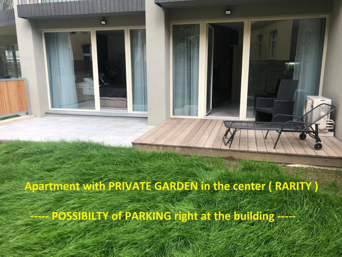 Luxury Apartment With Private Garden Prag Dış mekan fotoğraf